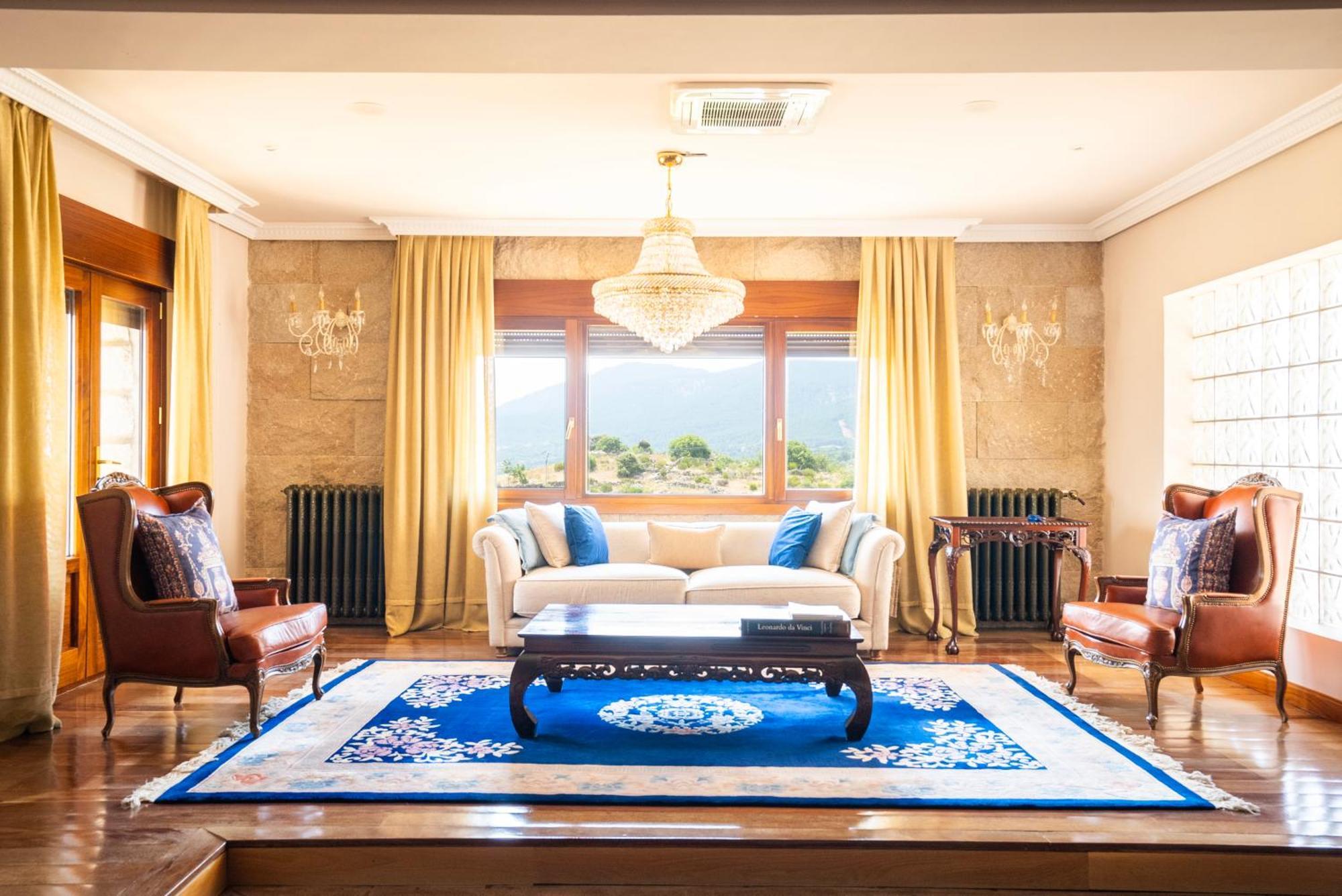 Mansion Con Jacuzzi A 40 Grados, Gran Piscina Y Padel Villa El Tiemblo Kültér fotó