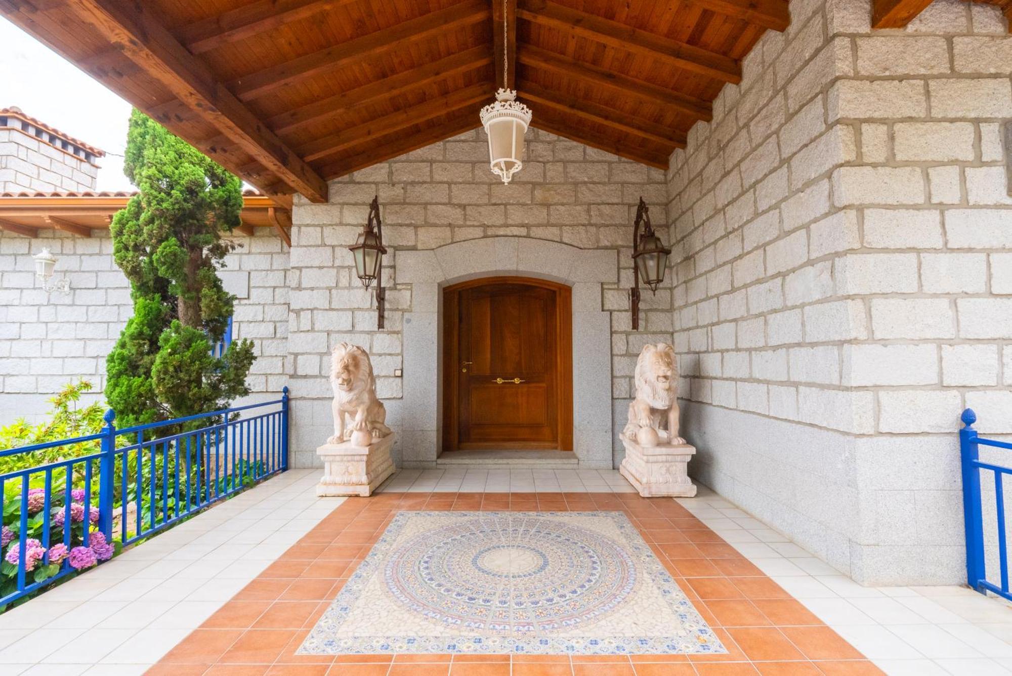 Mansion Con Jacuzzi A 40 Grados, Gran Piscina Y Padel Villa El Tiemblo Kültér fotó