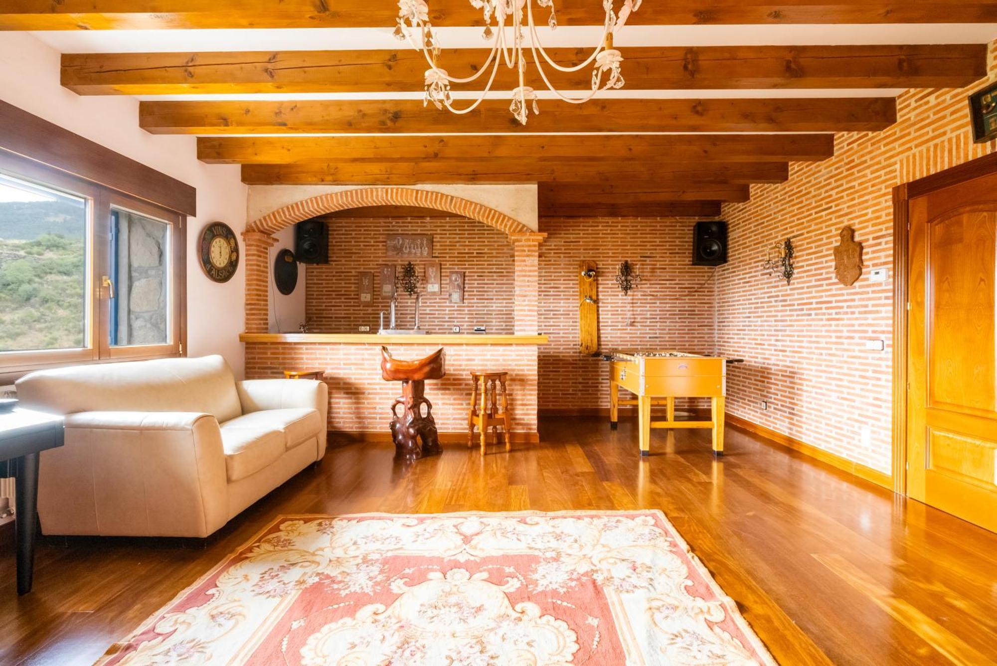 Mansion Con Jacuzzi A 40 Grados, Gran Piscina Y Padel Villa El Tiemblo Kültér fotó