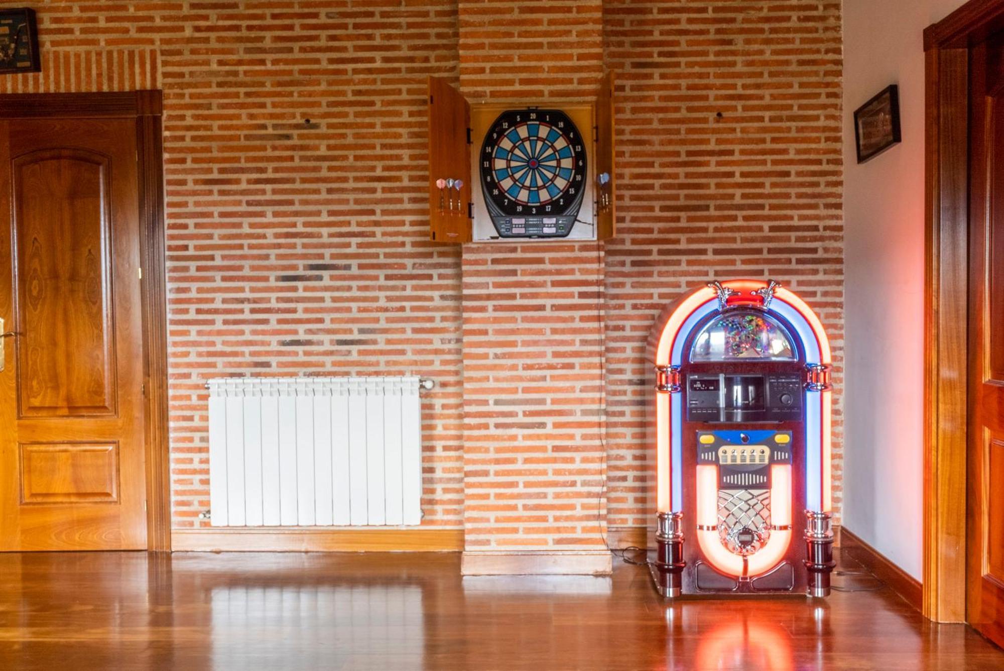 Mansion Con Jacuzzi A 40 Grados, Gran Piscina Y Padel Villa El Tiemblo Kültér fotó
