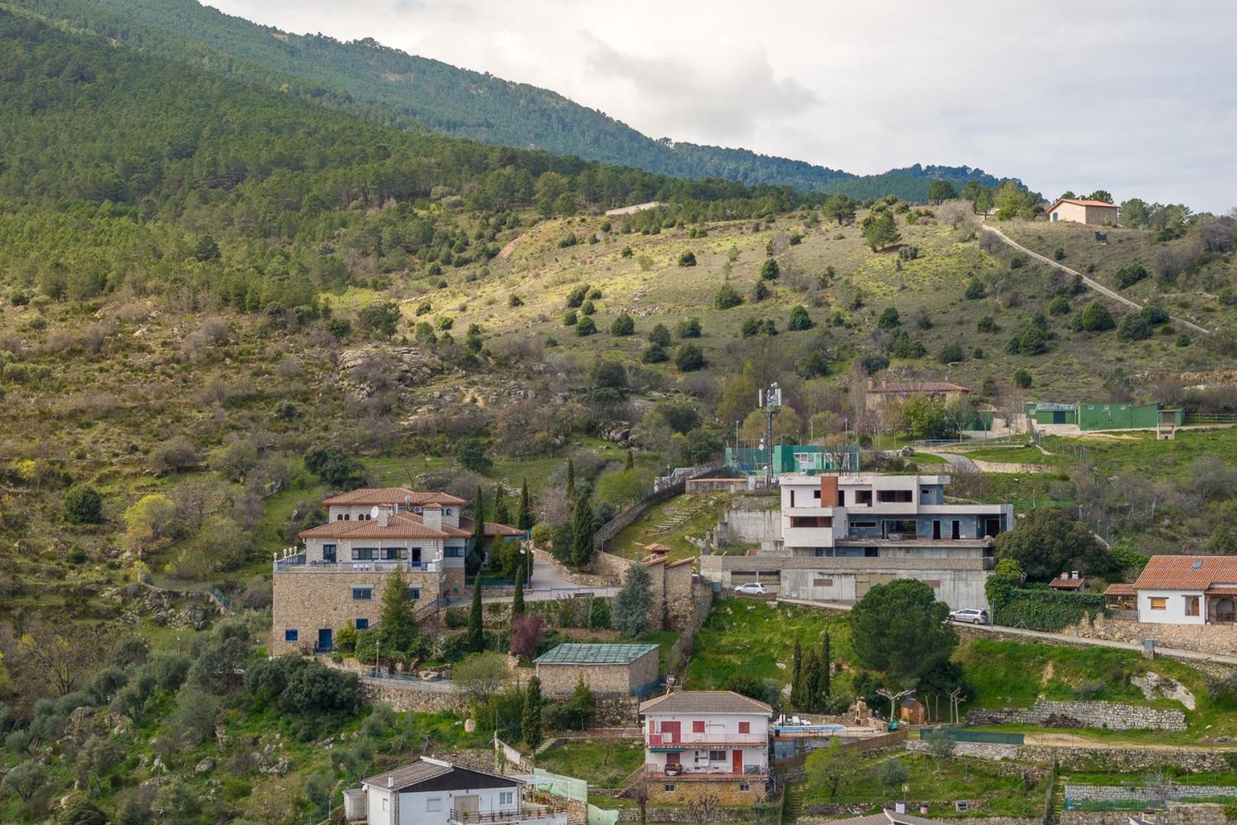 Mansion Con Jacuzzi A 40 Grados, Gran Piscina Y Padel Villa El Tiemblo Kültér fotó