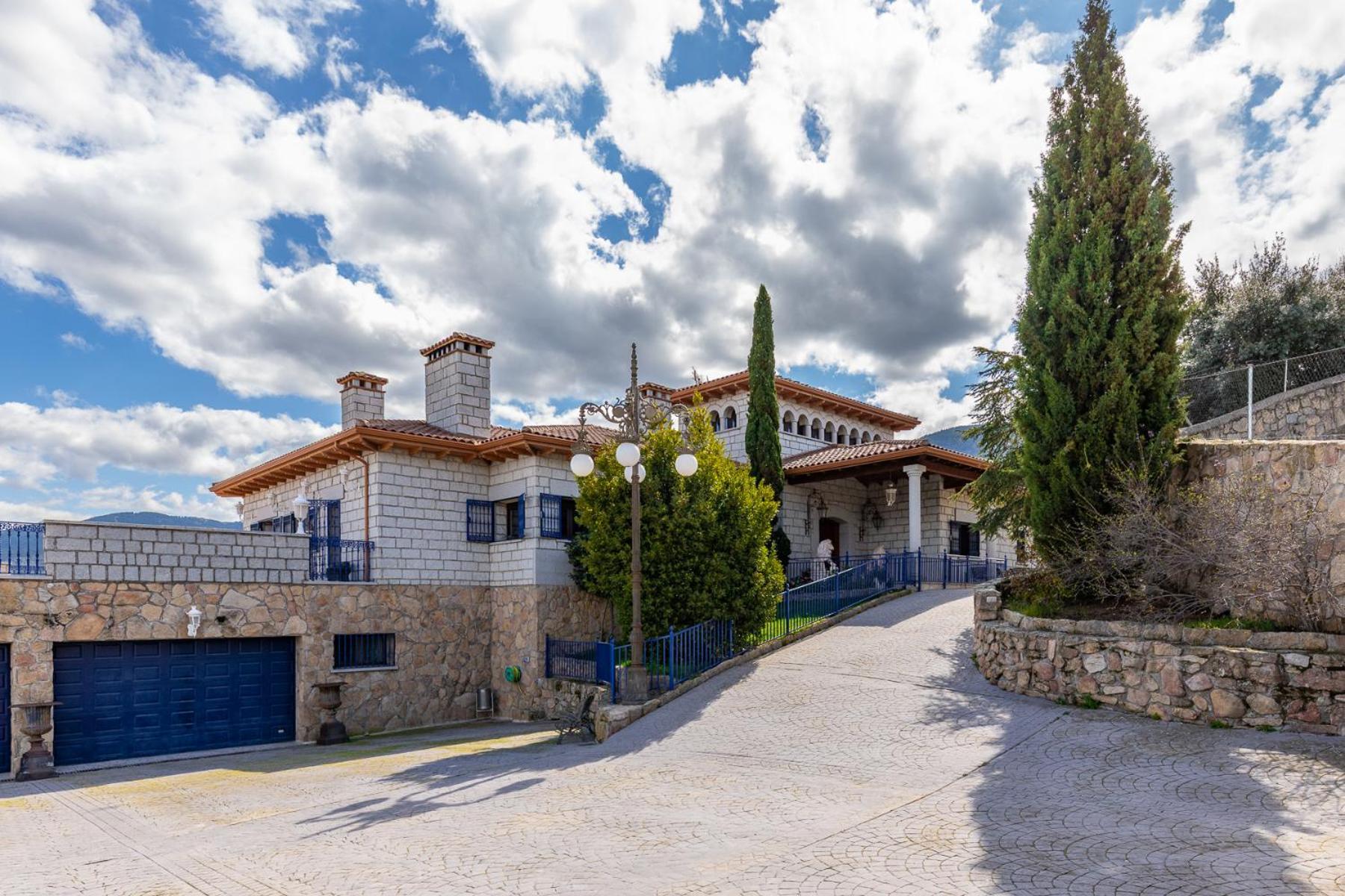 Mansion Con Jacuzzi A 40 Grados, Gran Piscina Y Padel Villa El Tiemblo Kültér fotó
